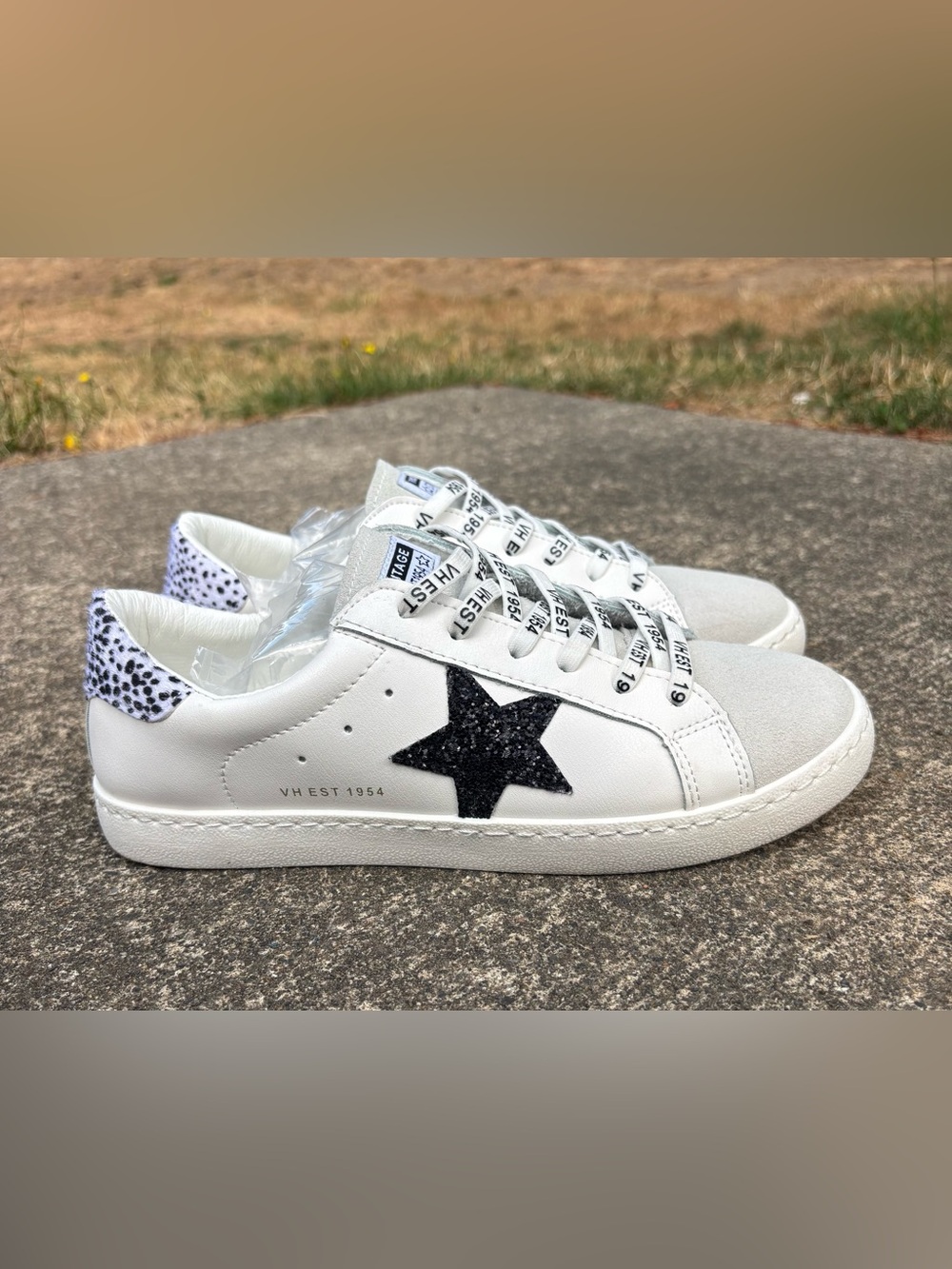 Vintage Havana Carla White Cheetah Black Star Sneakers Size 8